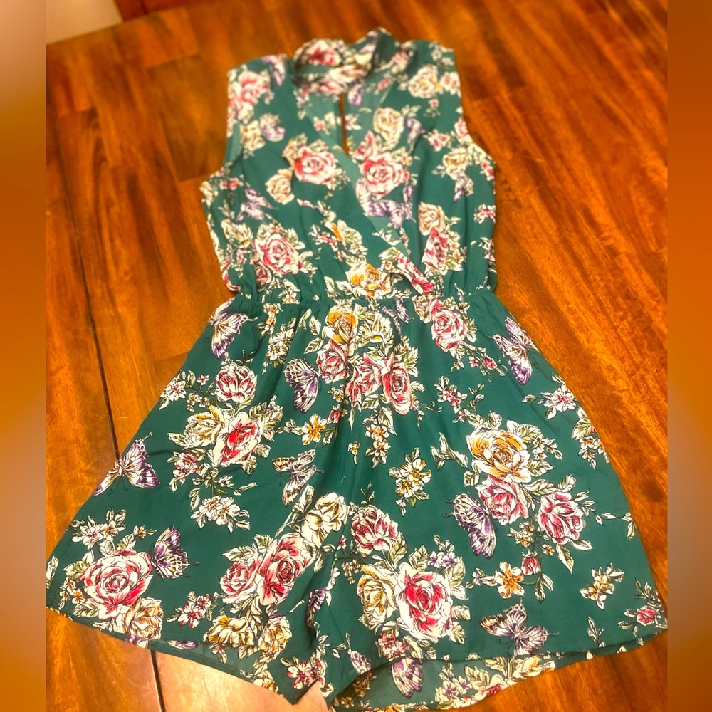 Monteau romper. Green floral shorts size medium.